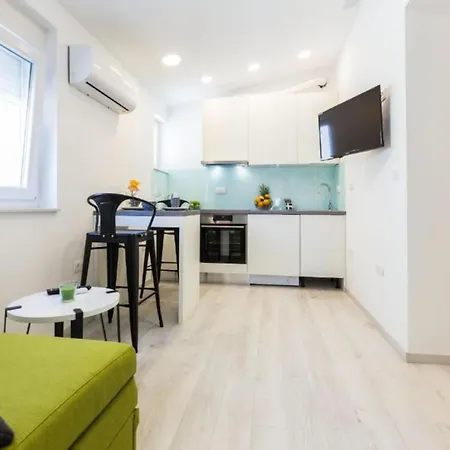 Spacious Two Sis In With Terrace 1 * Zadar