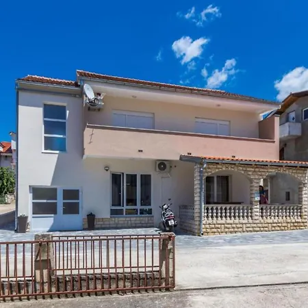 Apartman Spacious Two Sis In With Terrace 1 *