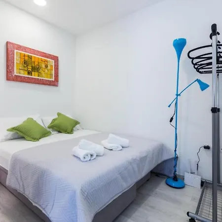 Apartman Spacious Two Sis In With Terrace 1 Zadar