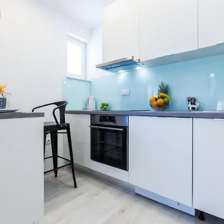 Apartman Spacious Two Sis In With Terrace 1